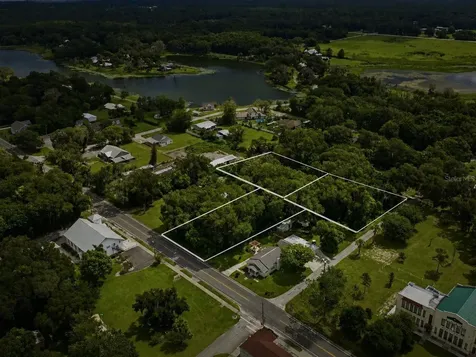 S Lakeview Drive Lake Helen FL 32744