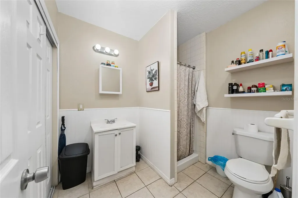 518 Tohopekaliga Avenue Kissimmee FL 34744