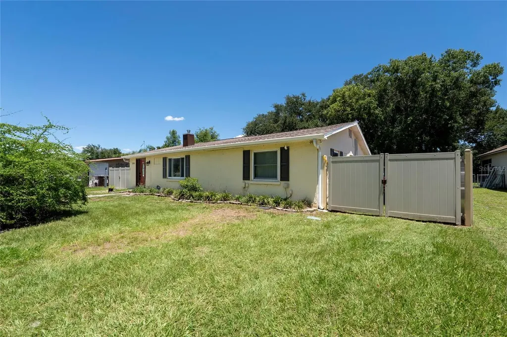 518 Tohopekaliga Avenue Kissimmee FL 34744