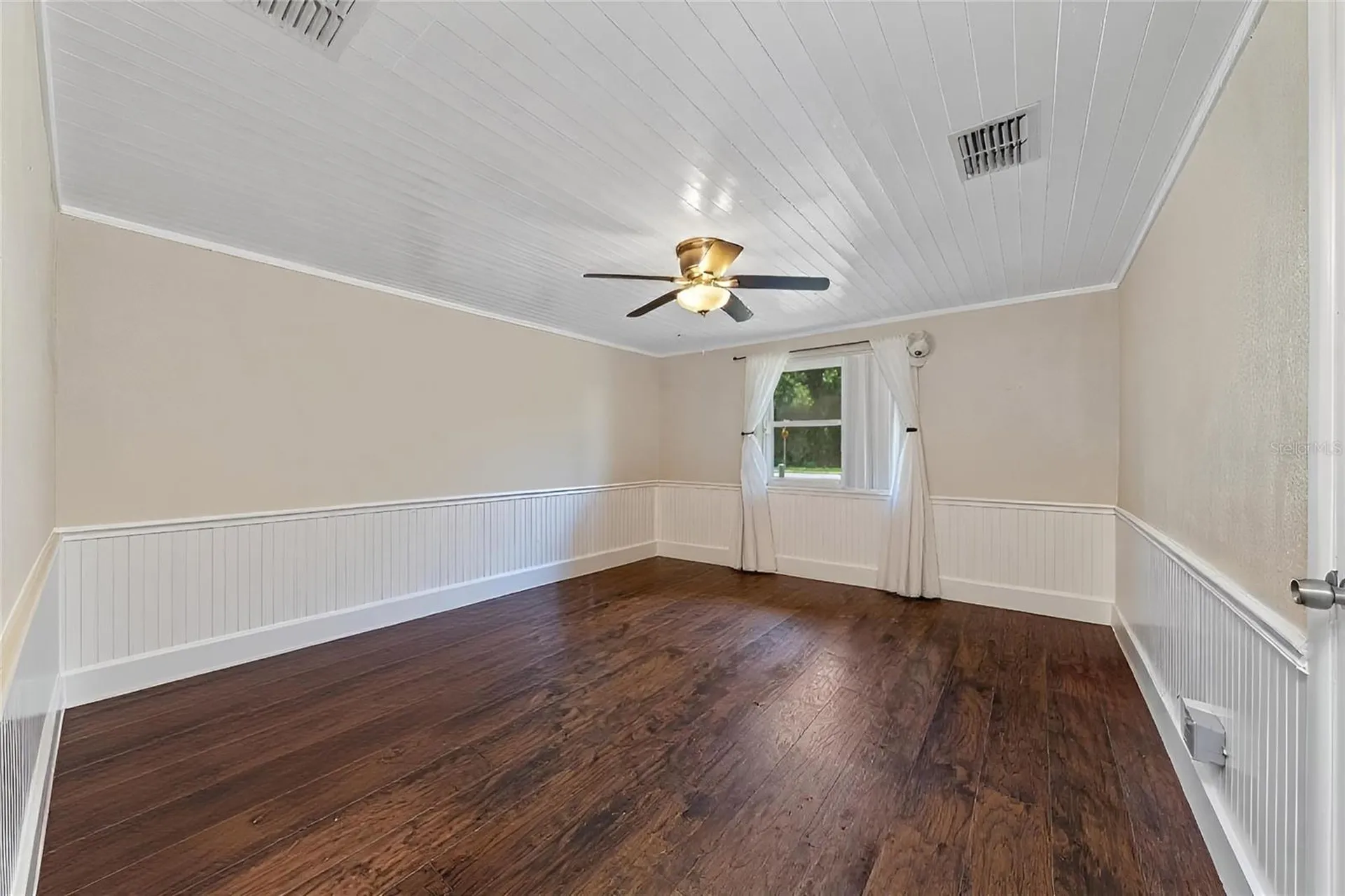 518 Tohopekaliga Avenue Kissimmee FL 34744