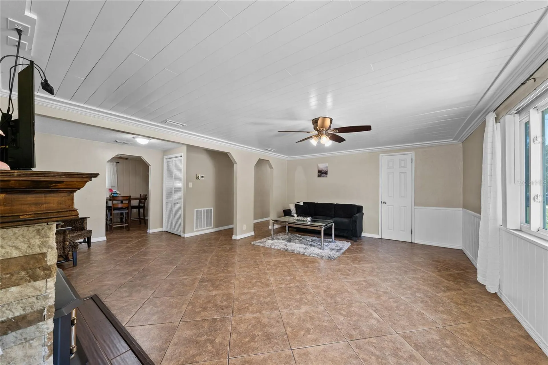 518 Tohopekaliga Avenue Kissimmee FL 34744