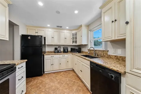 518 Tohopekaliga Avenue Kissimmee FL 34744