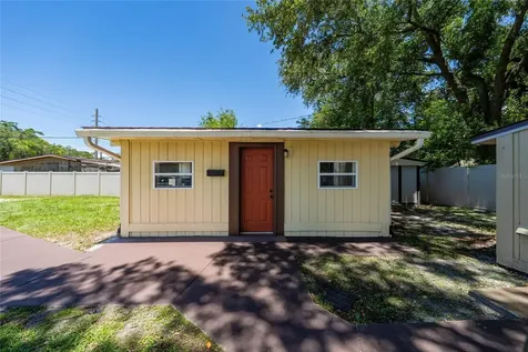 518 Tohopekaliga Avenue Kissimmee FL 34744