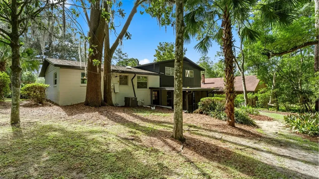 1114 NW 36th Drive Gainesville FL 32605