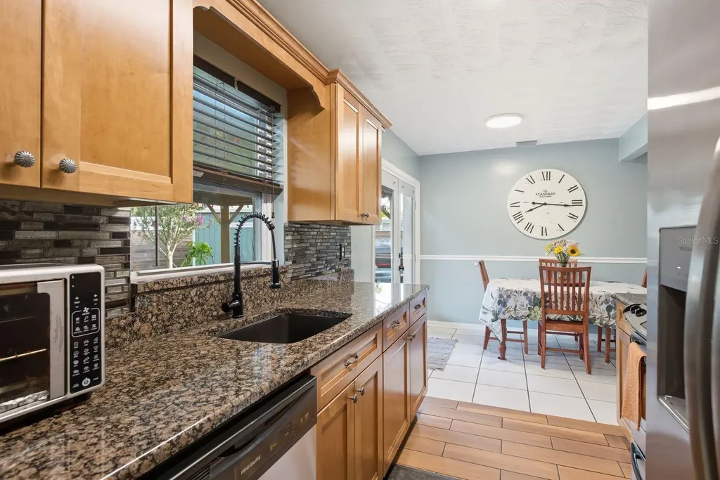 3280 56th Way N St Petersburg FL 33710