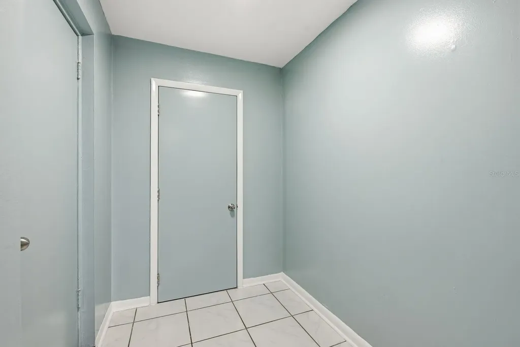 3280 56th Way N St Petersburg FL 33710