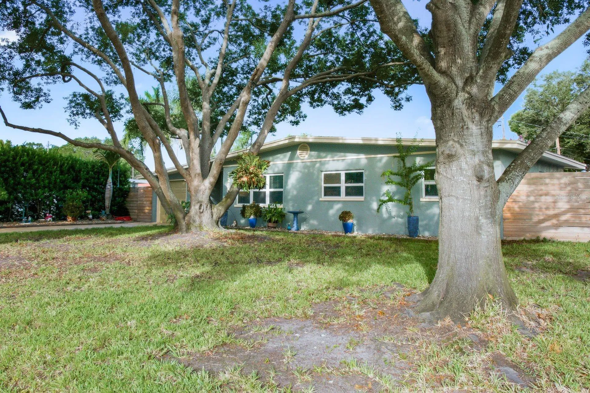 3280 56th Way N St Petersburg FL 33710
