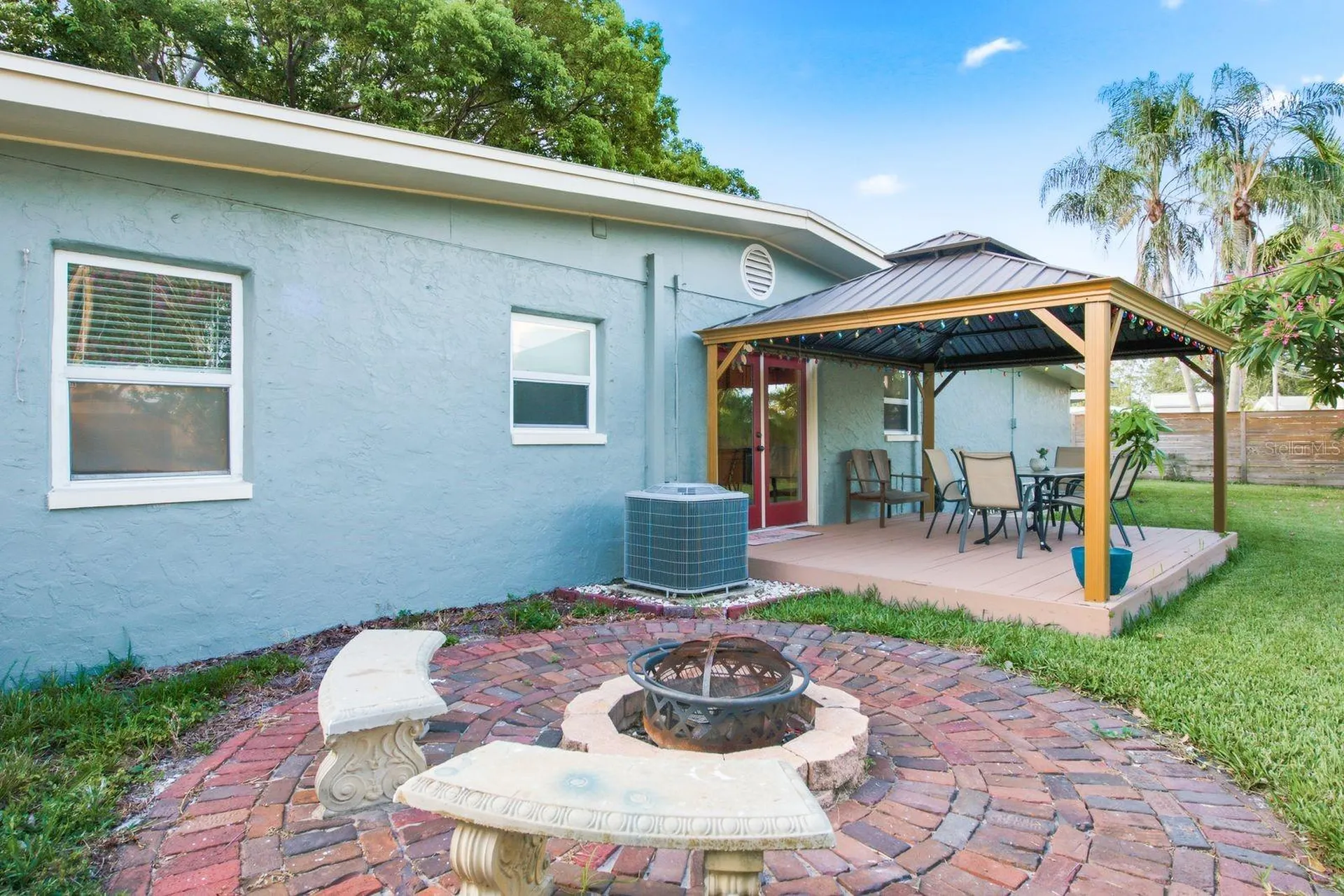3280 56th Way N St Petersburg FL 33710
