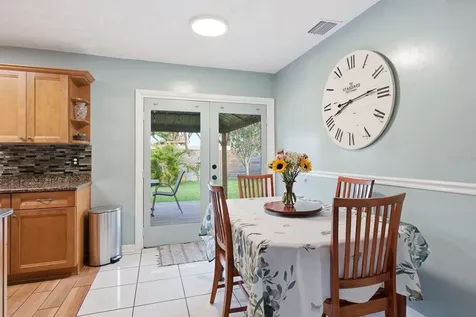 3280 56th Way N St Petersburg FL 33710