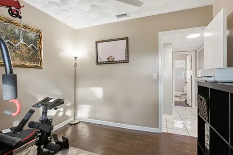 3280 56th Way N St Petersburg FL 33710