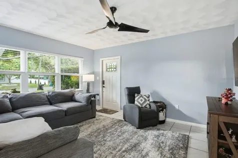 3280 56th Way N St Petersburg FL 33710