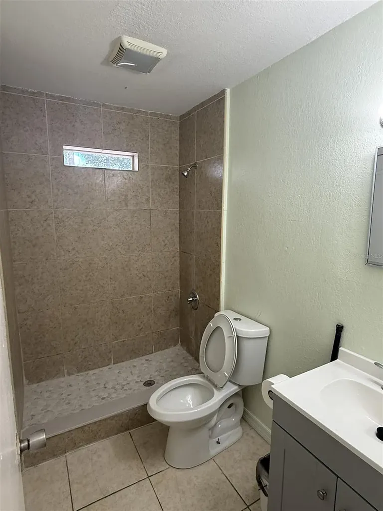 102 Grove Street Orlando FL 32835