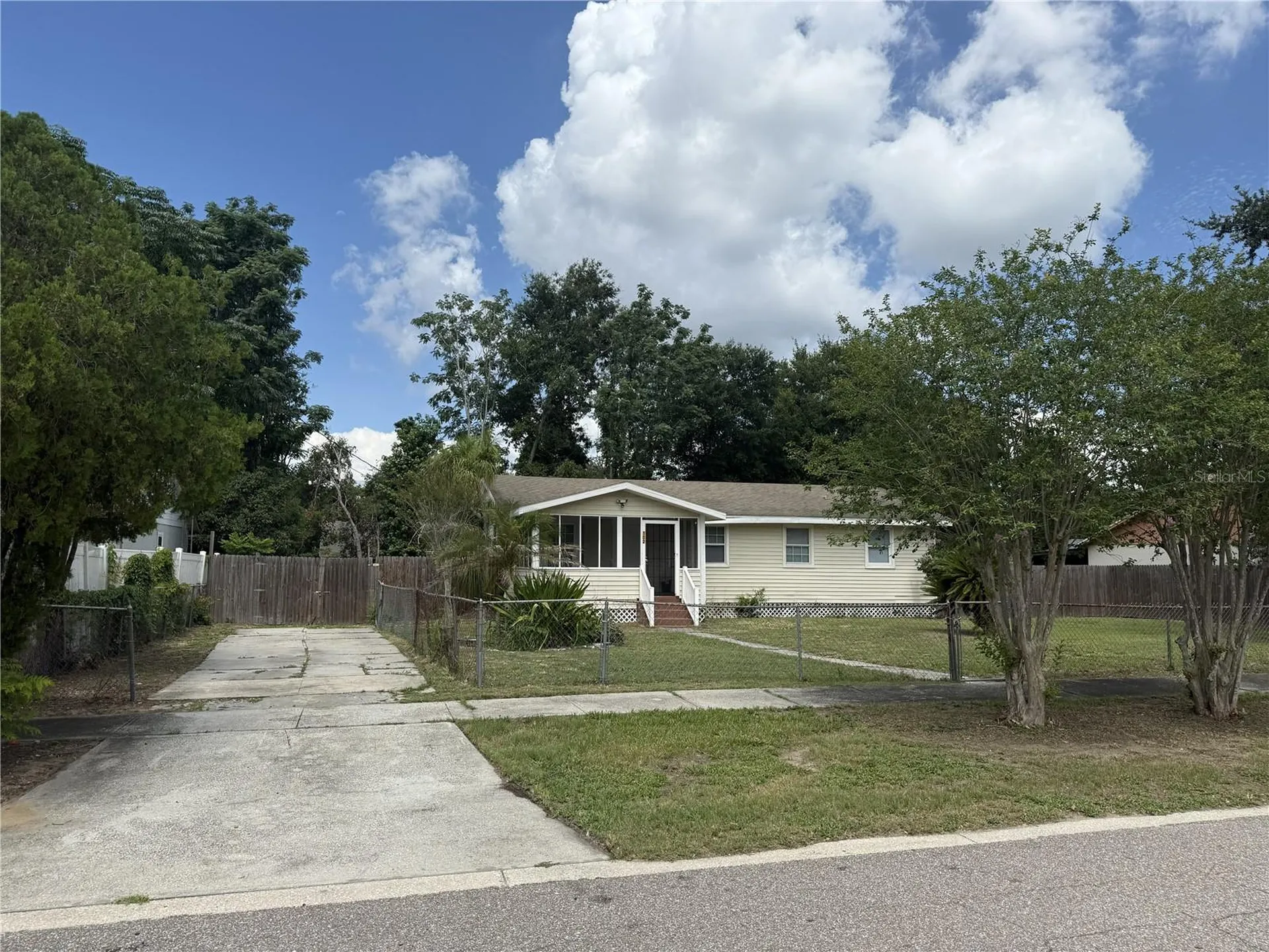 102 Grove Street Orlando FL 32835