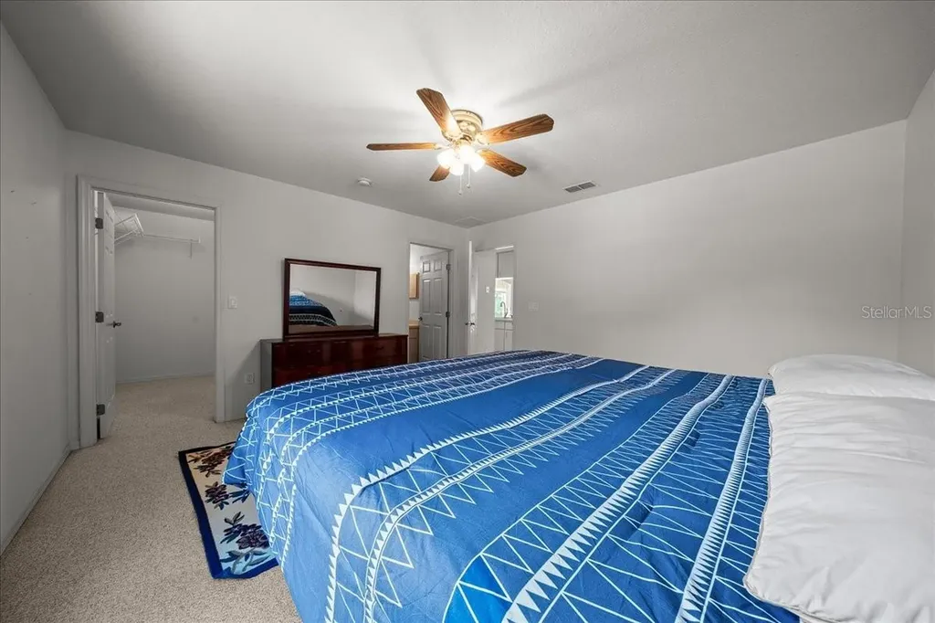 206 Malauka Radial Ocklawaha FL 32179