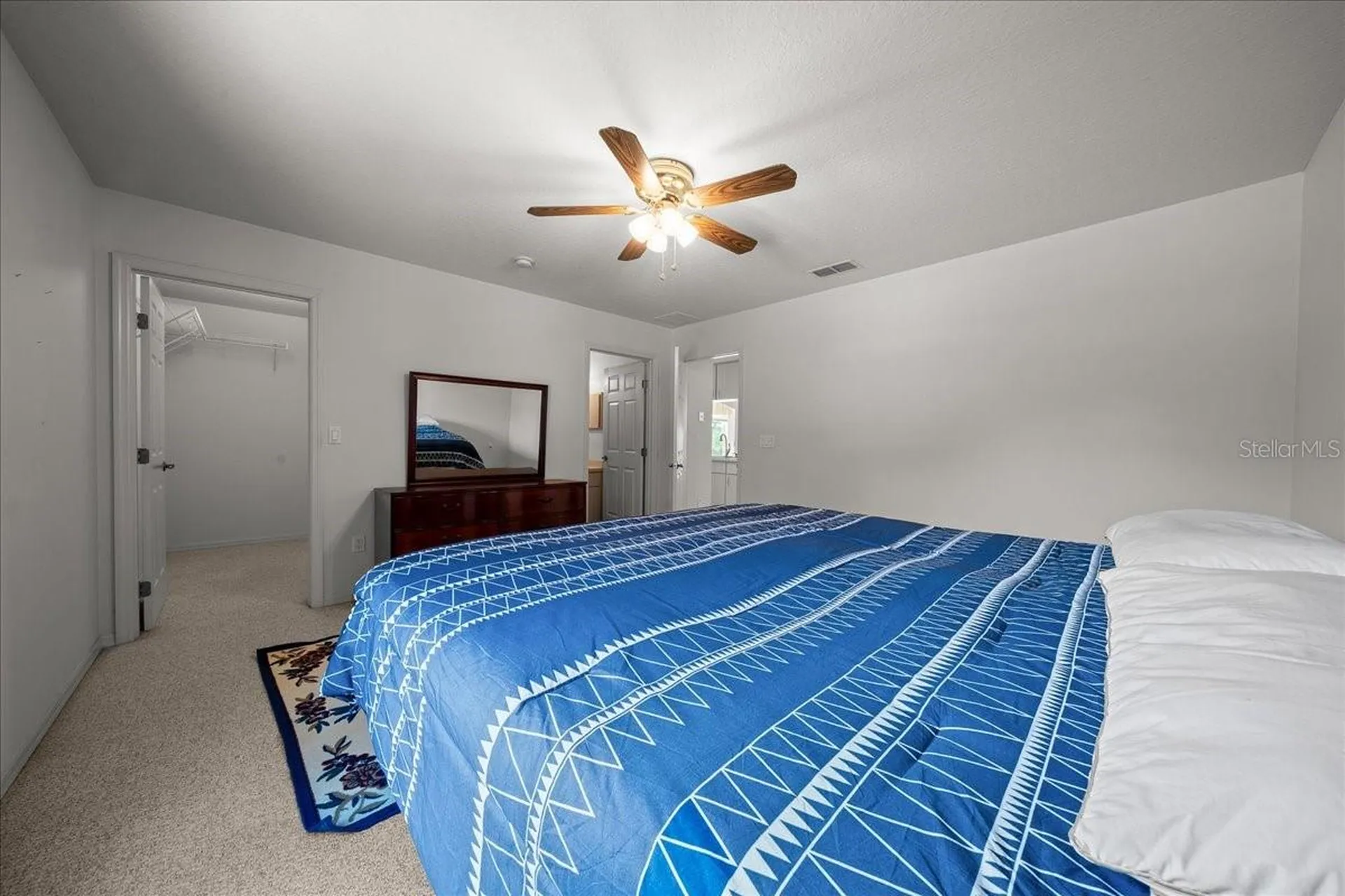 206 Malauka Radial Ocklawaha FL 32179