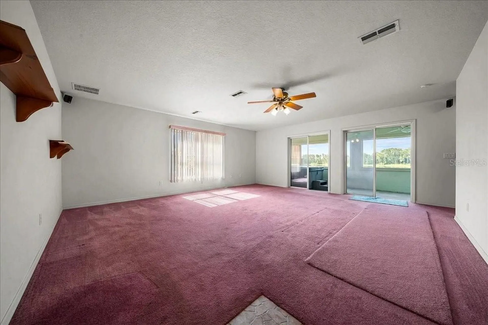206 Malauka Radial Ocklawaha FL 32179