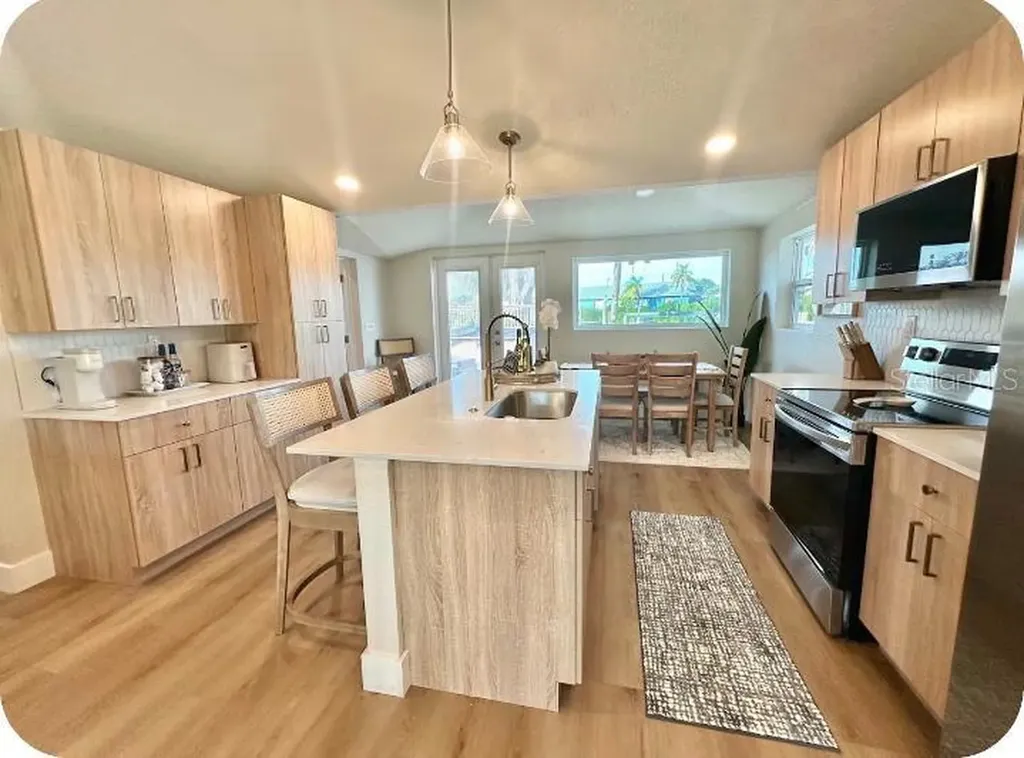 8937 Rocky Creek Drive Tampa FL 33615