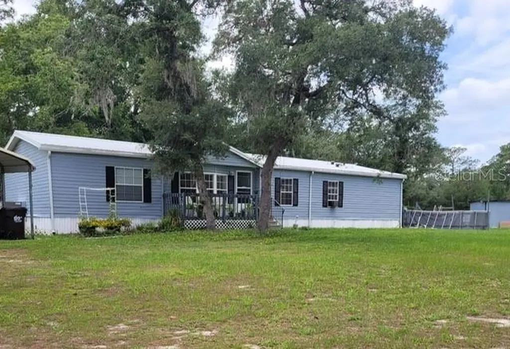 9070 SE 196th Terrace Ocklawaha FL 32179