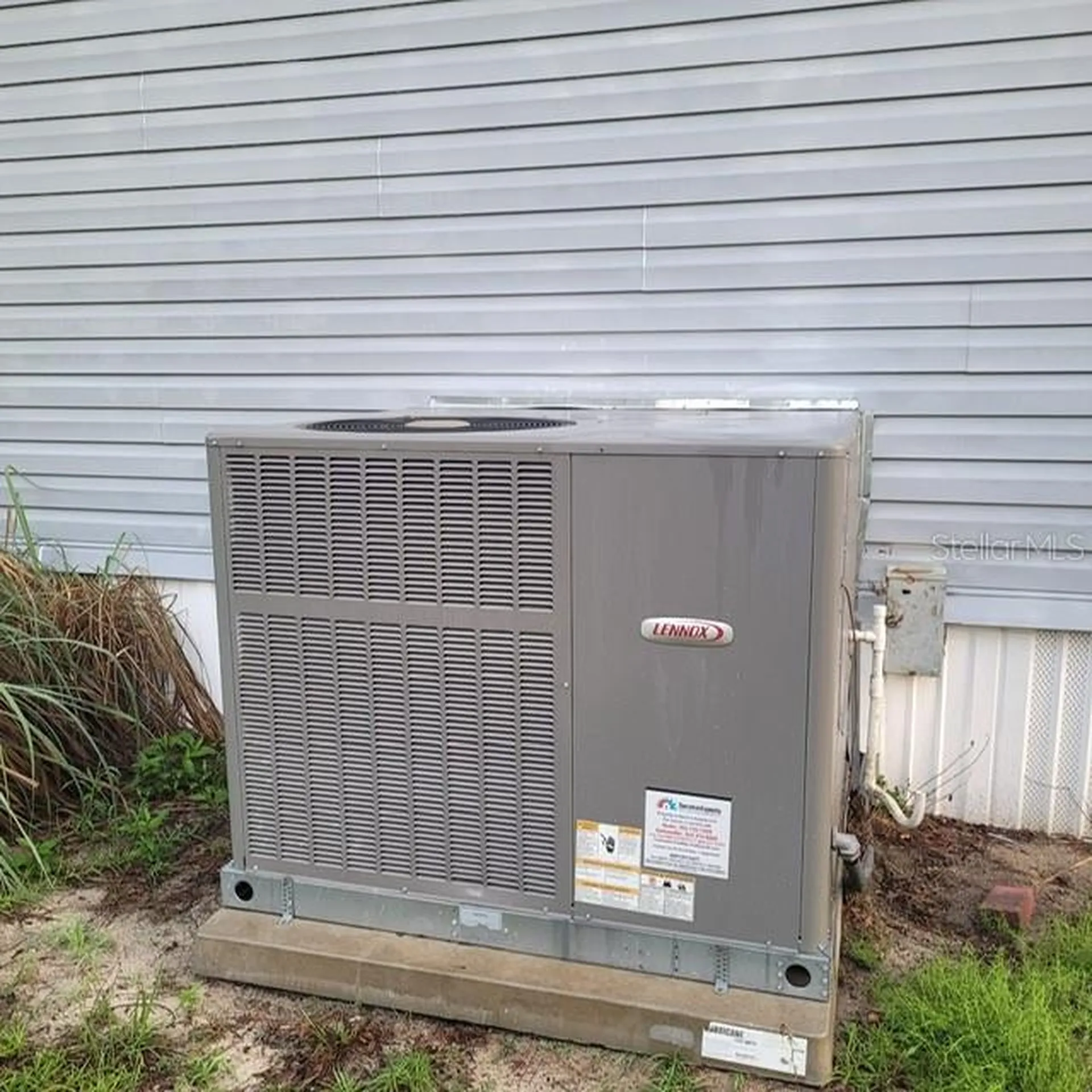 9070 SE 196th Terrace Ocklawaha FL 32179