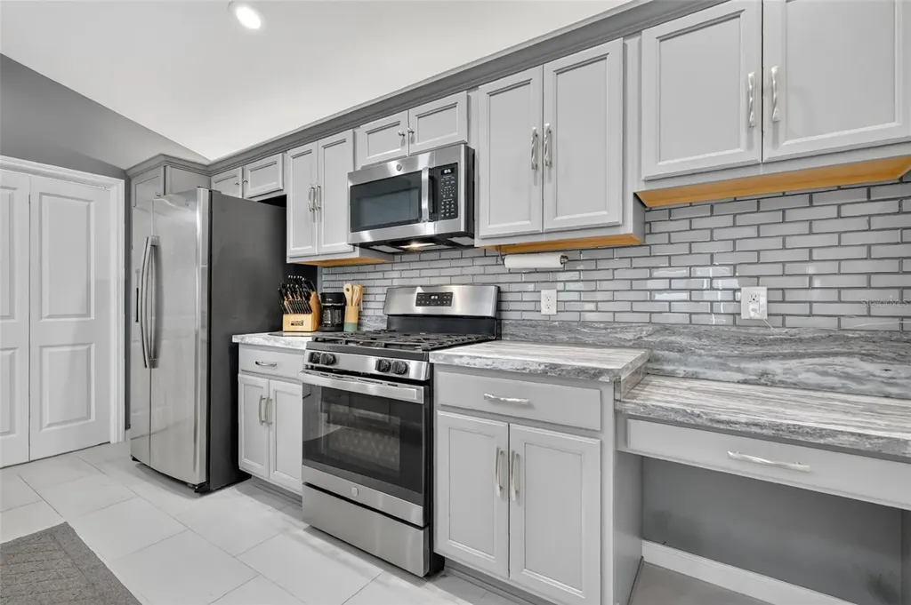 6033 Tompkins Street The Villages FL 32163
