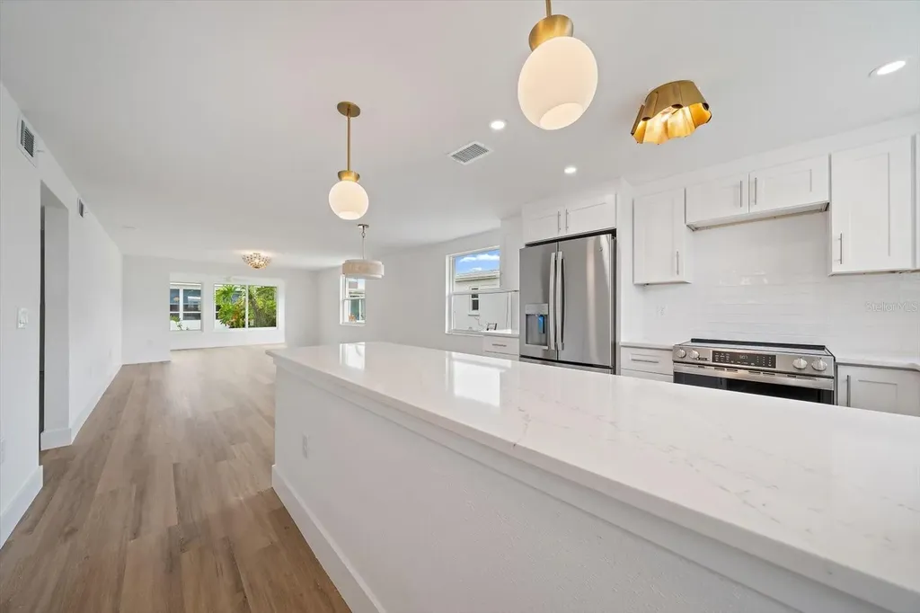683 Spanish Drive S Longboat Key FL 34228