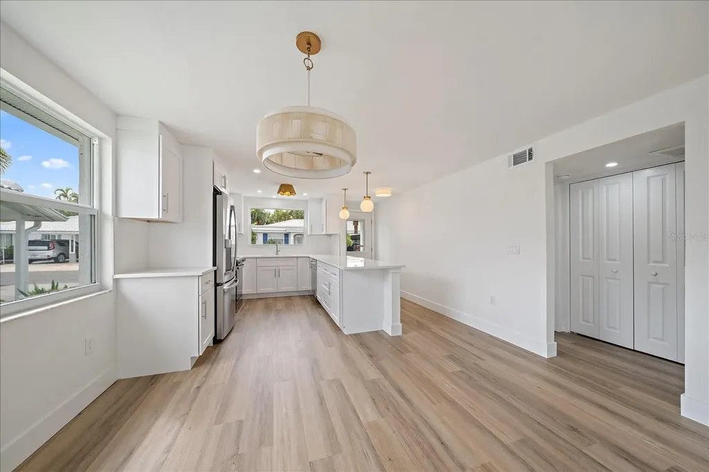 683 Spanish Drive S Longboat Key FL 34228