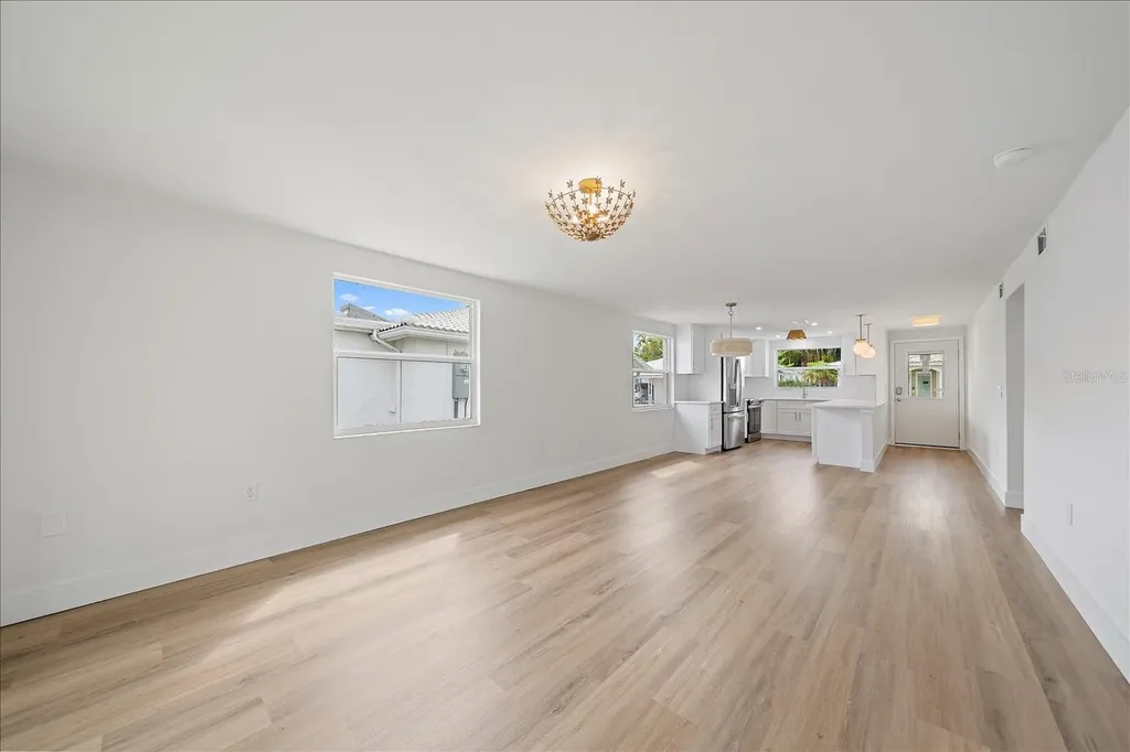 683 Spanish Drive S Longboat Key FL 34228