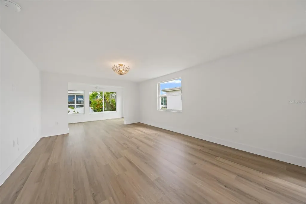 683 Spanish Drive S Longboat Key FL 34228
