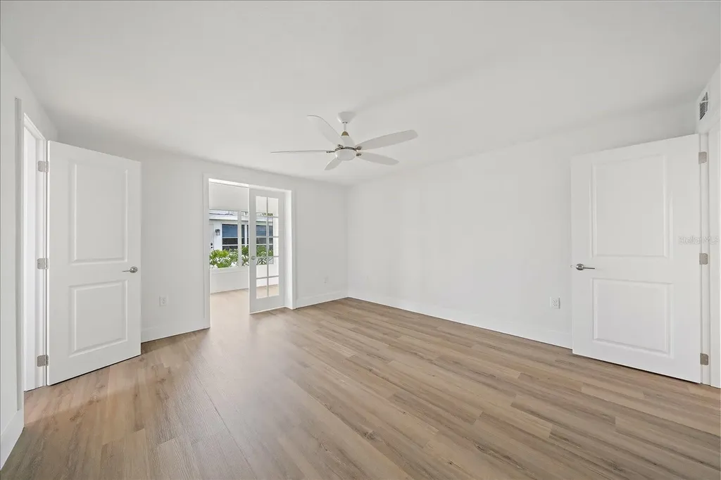 683 Spanish Drive S Longboat Key FL 34228