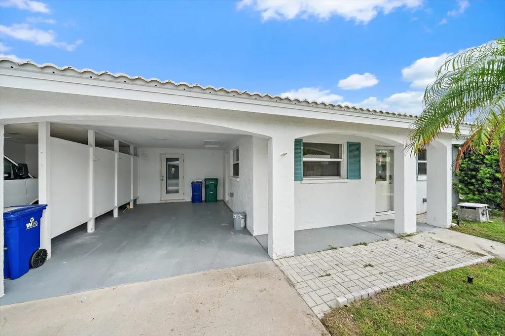 683 Spanish Drive S Longboat Key FL 34228