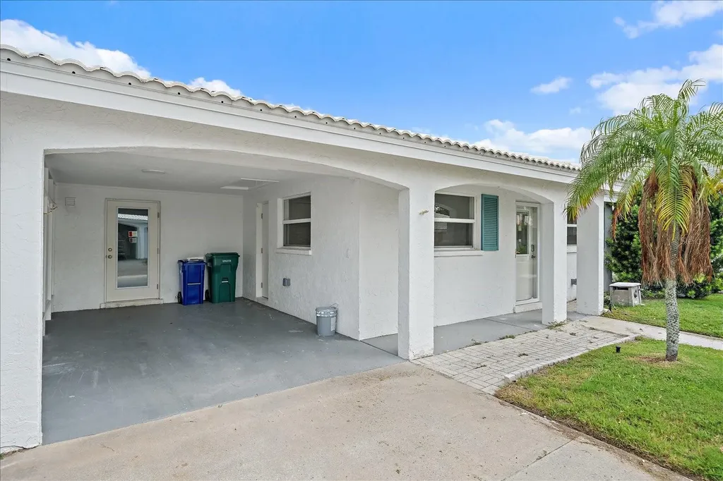 683 Spanish Drive S Longboat Key FL 34228