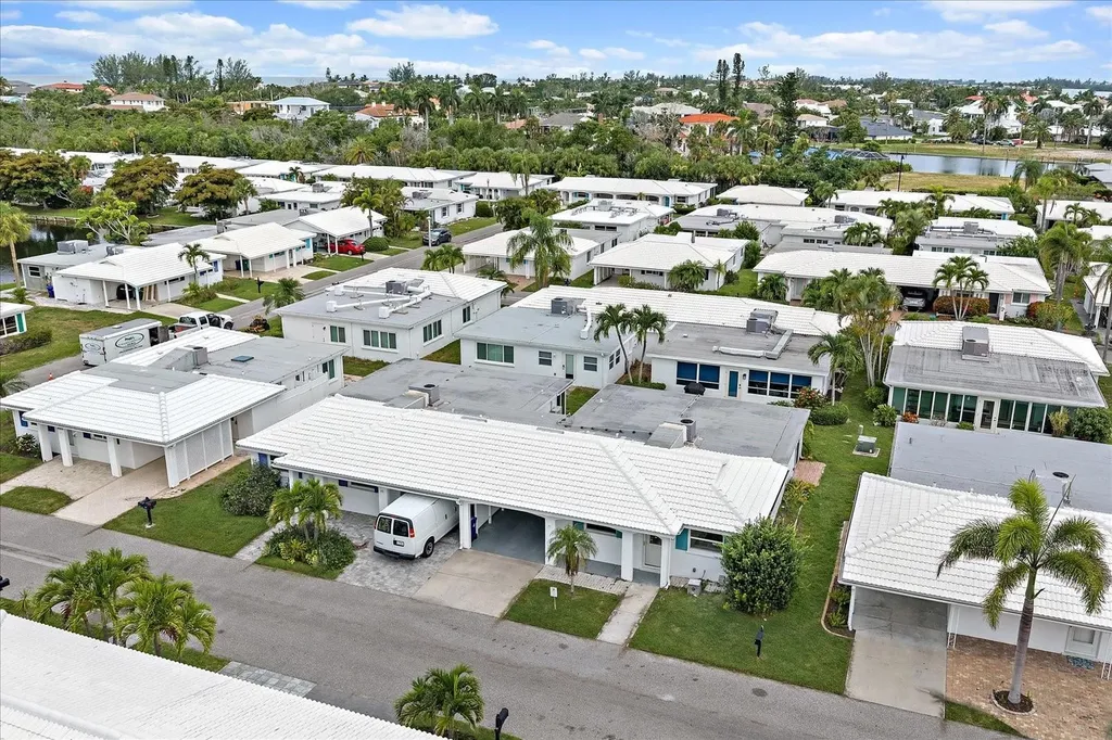 683 Spanish Drive S Longboat Key FL 34228