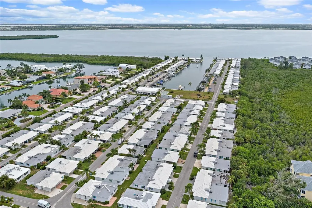 683 Spanish Drive S Longboat Key FL 34228