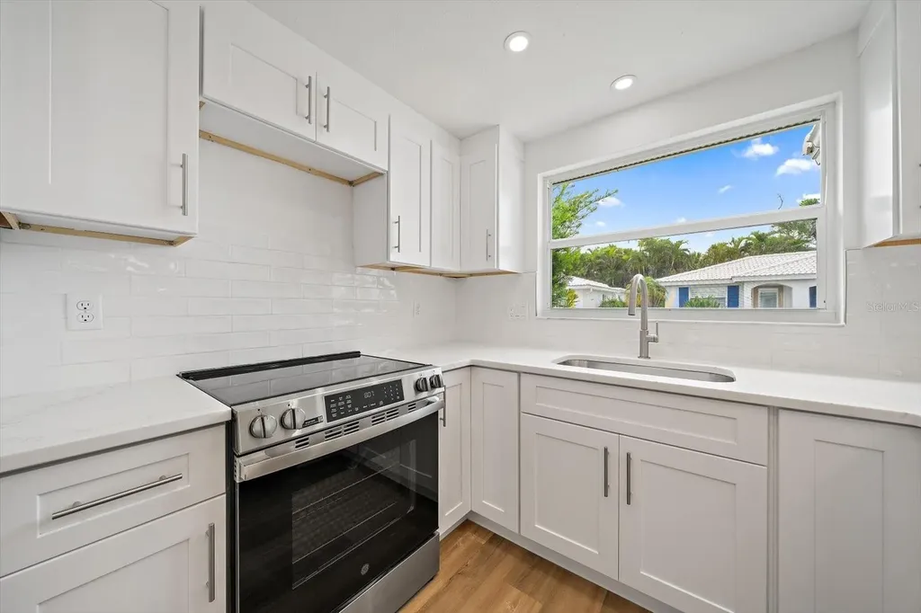 683 Spanish Drive S Longboat Key FL 34228