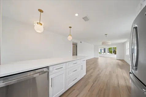 683 Spanish Drive S Longboat Key FL 34228