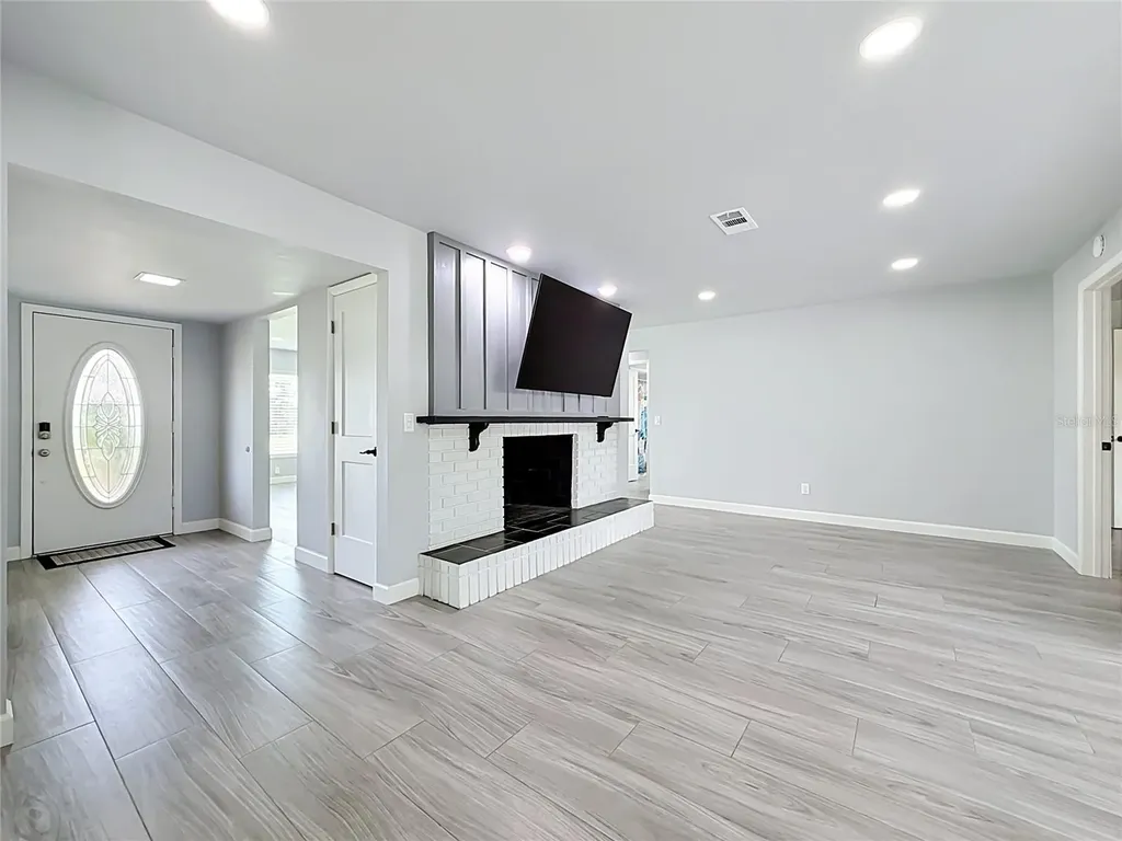 2178 Waterside Drive Clearwater FL 33764