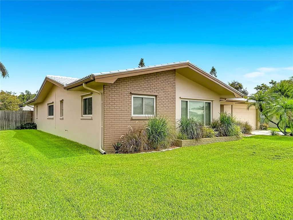2178 Waterside Drive Clearwater FL 33764