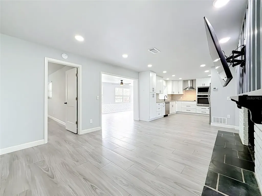 2178 Waterside Drive Clearwater FL 33764