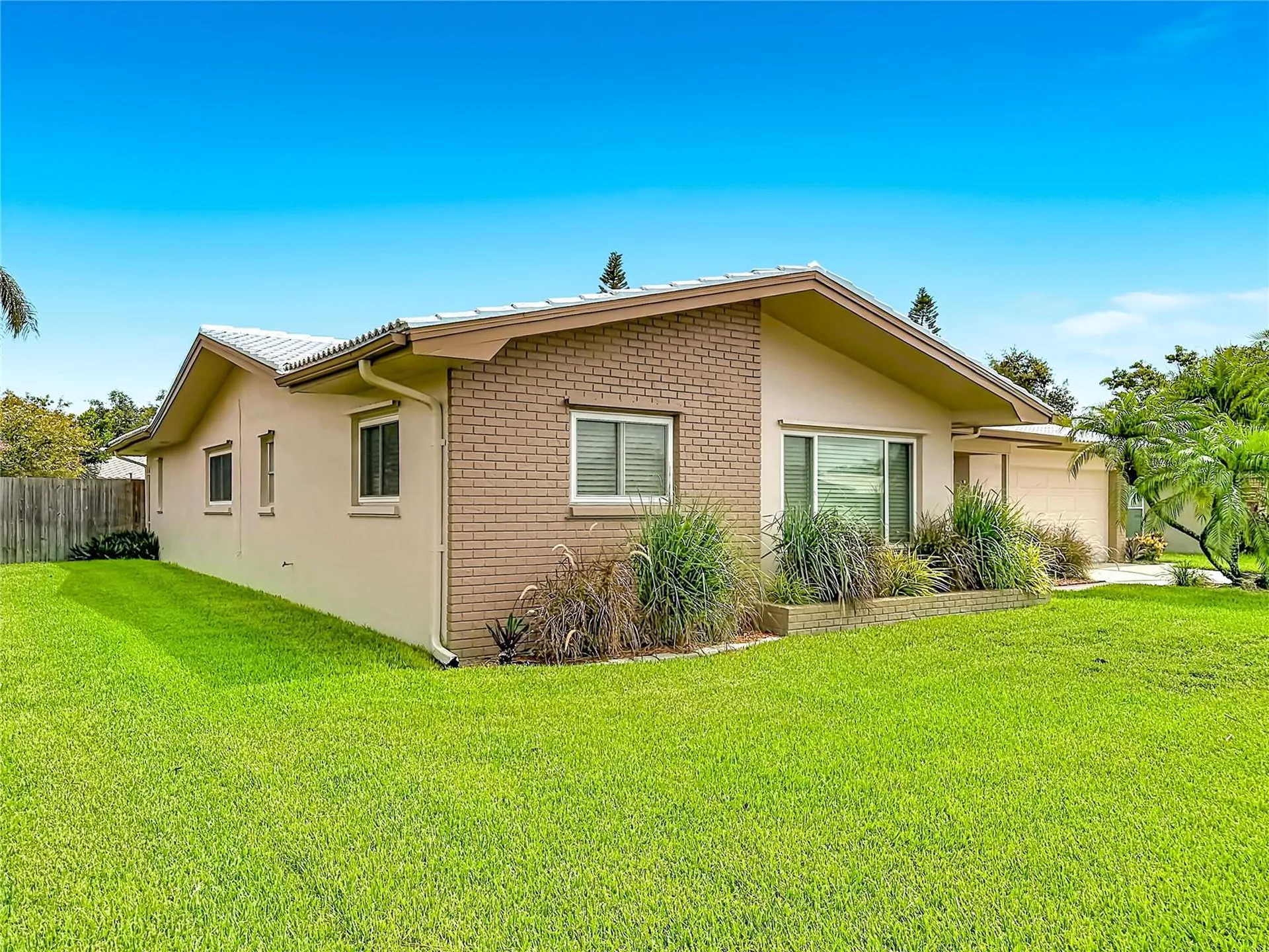2178 Waterside Drive Clearwater FL 33764