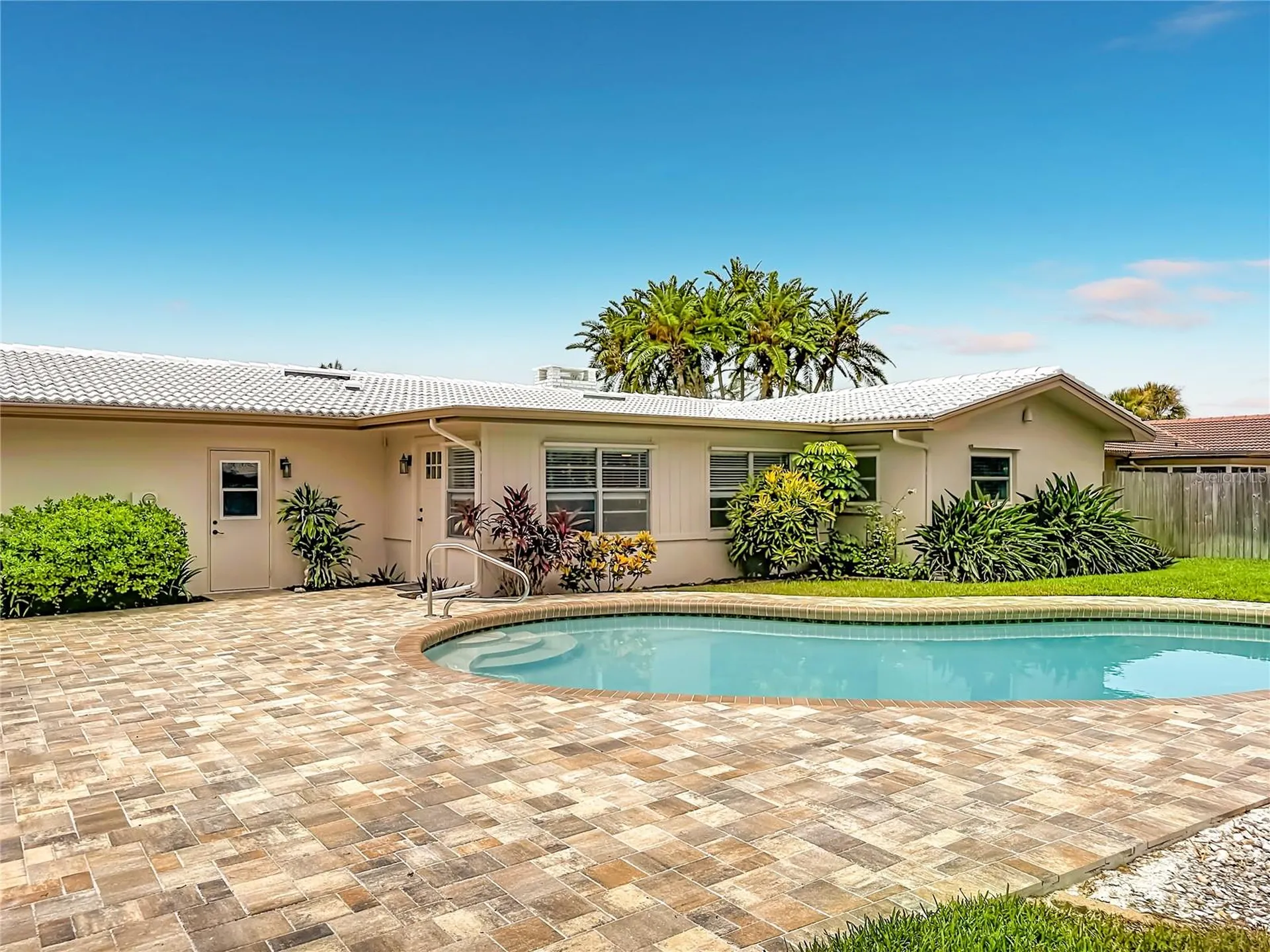 2178 Waterside Drive Clearwater FL 33764