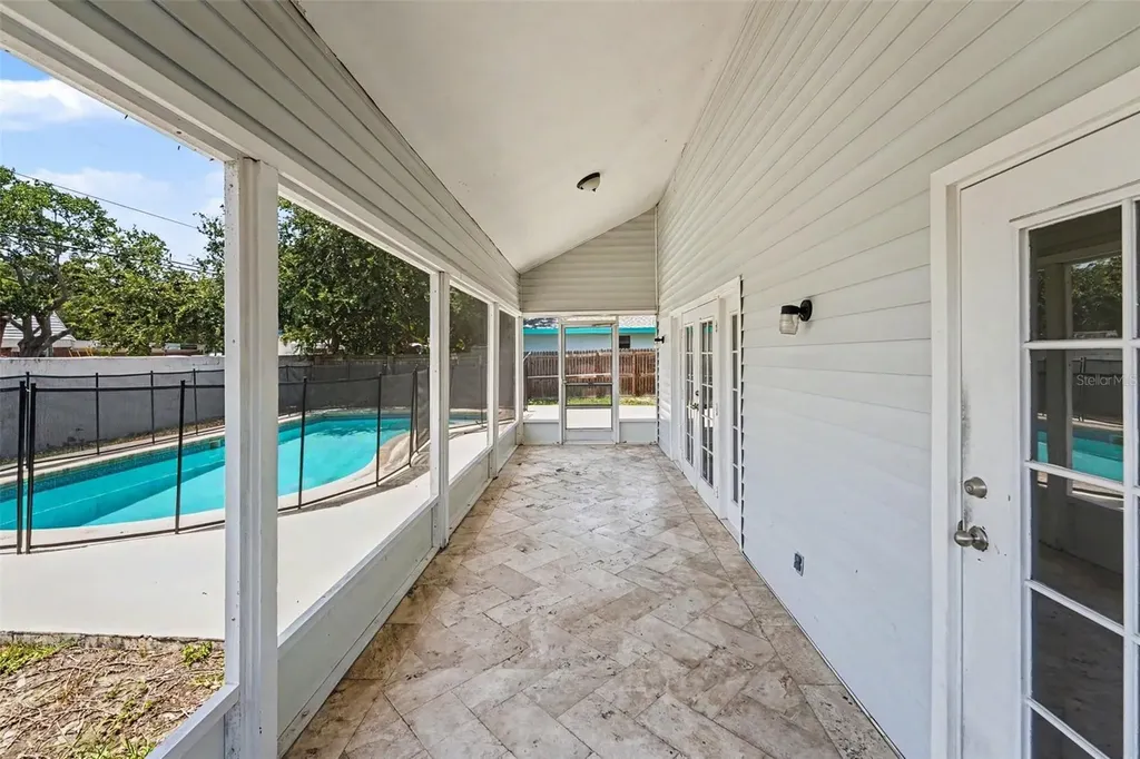 9160 136th Way Seminole FL 33776