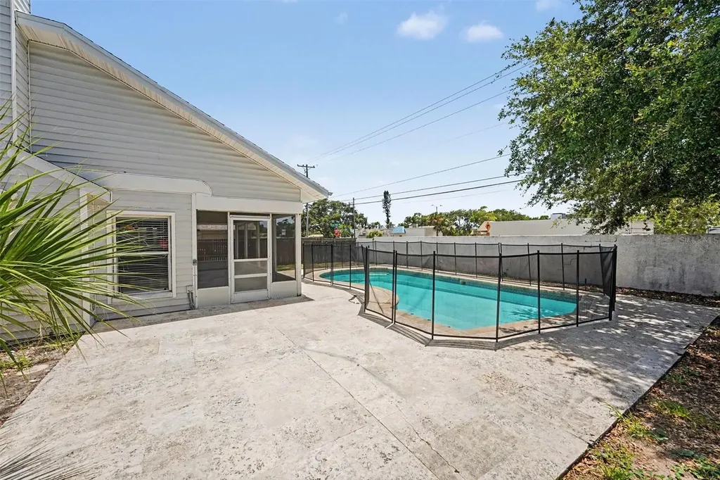 9160 136th Way Seminole FL 33776