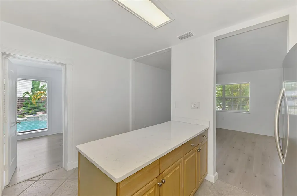 2136 Brueckner Drive Sarasota FL 34231