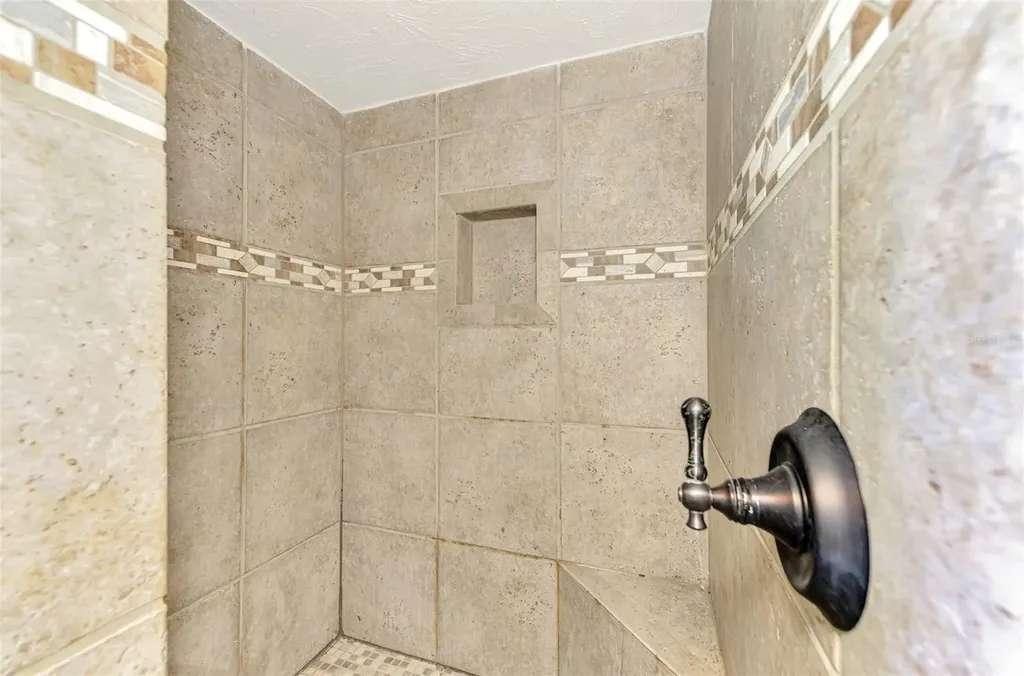 2136 Brueckner Drive Sarasota FL 34231
