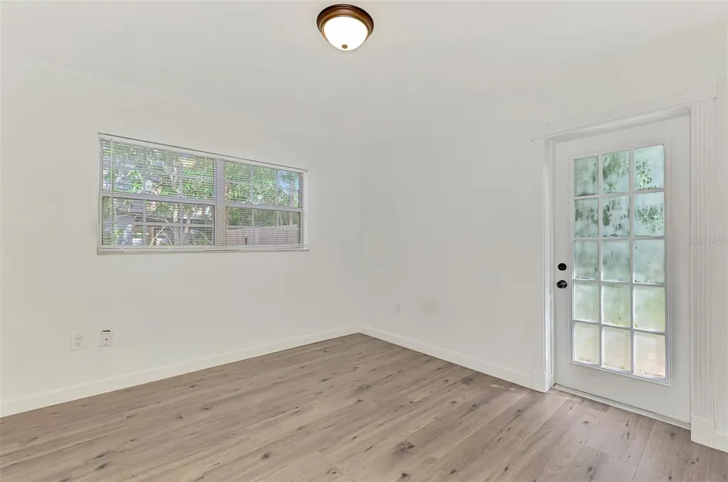 2136 Brueckner Drive Sarasota FL 34231