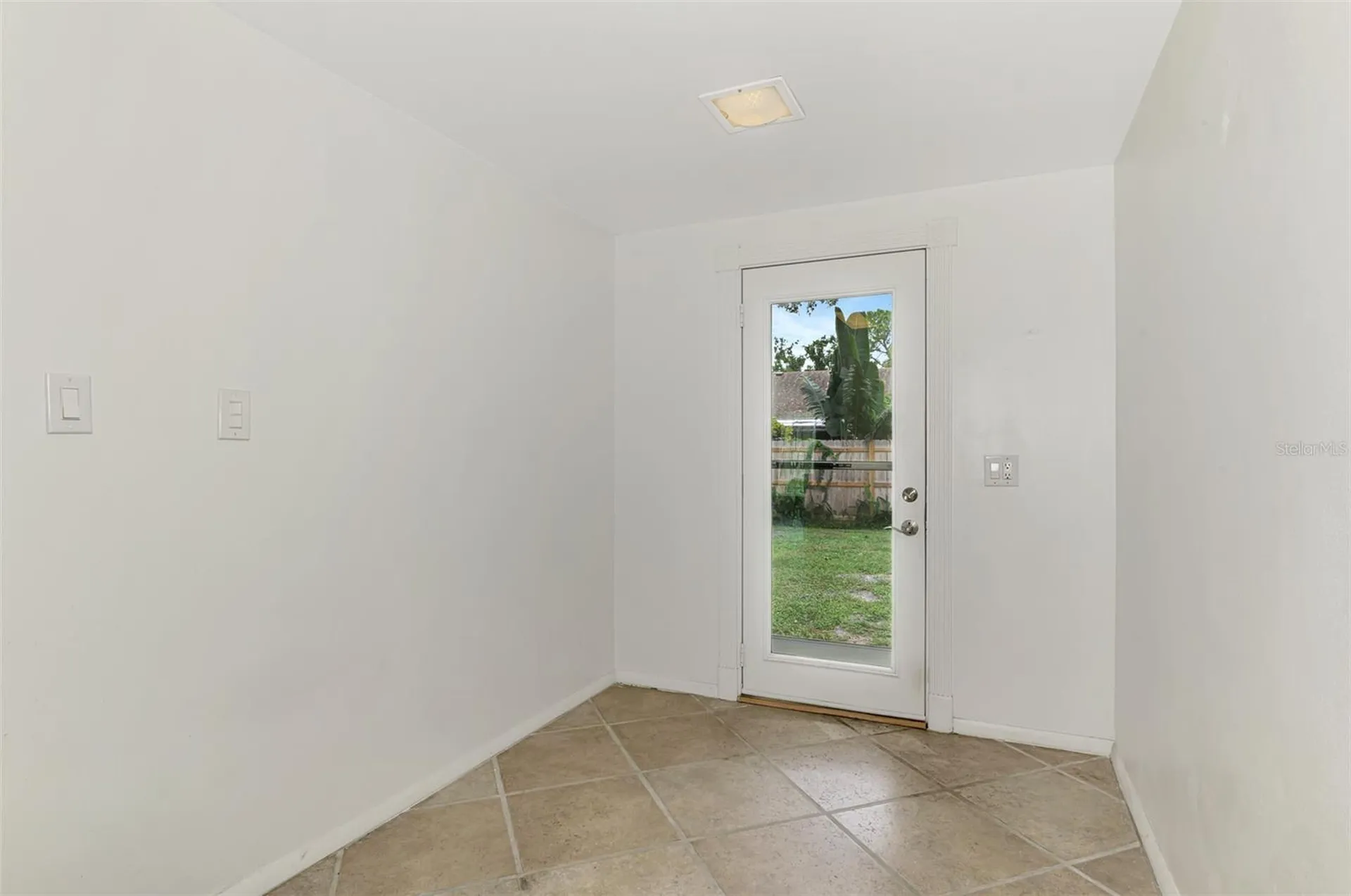 2136 Brueckner Drive Sarasota FL 34231