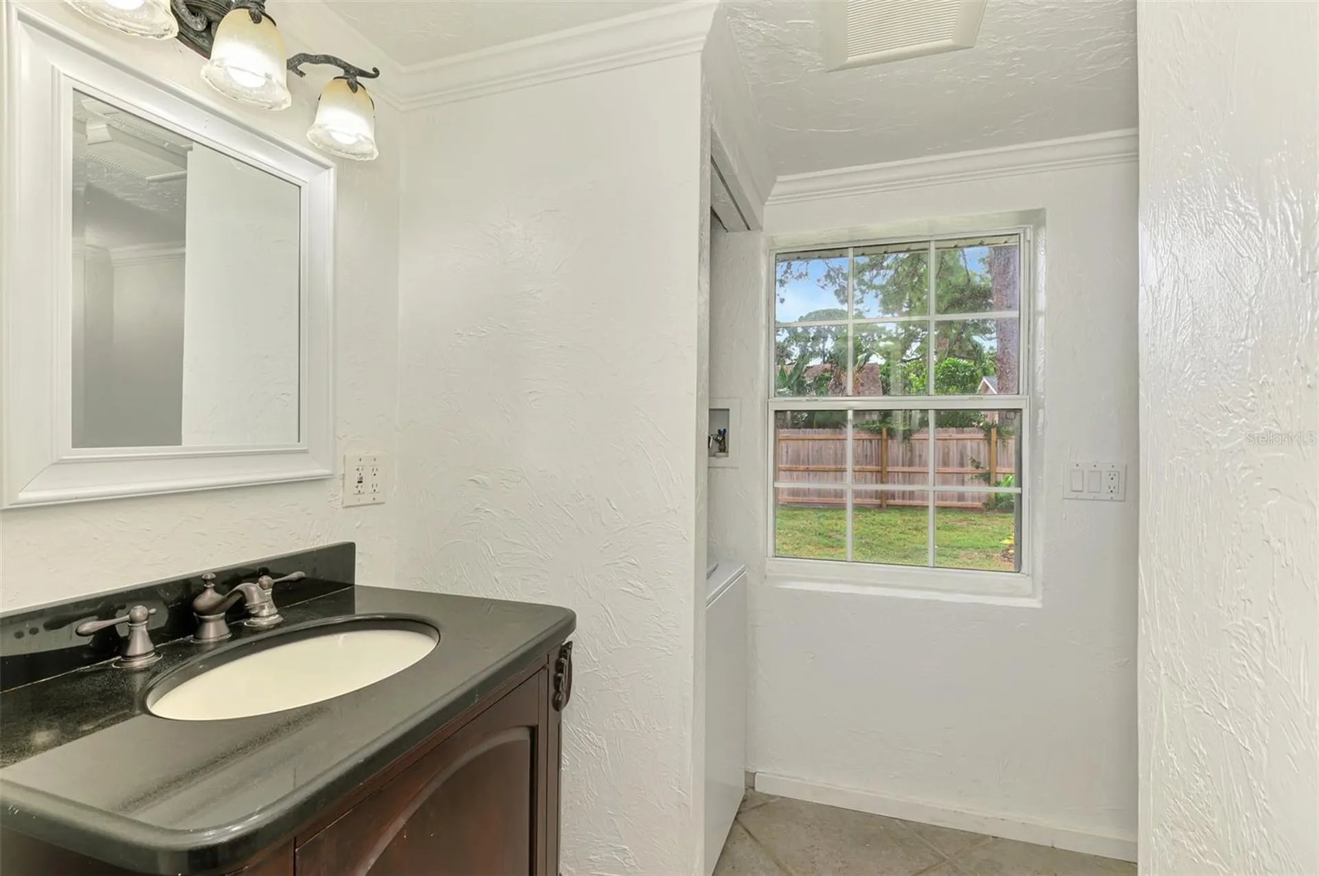 2136 Brueckner Drive Sarasota FL 34231