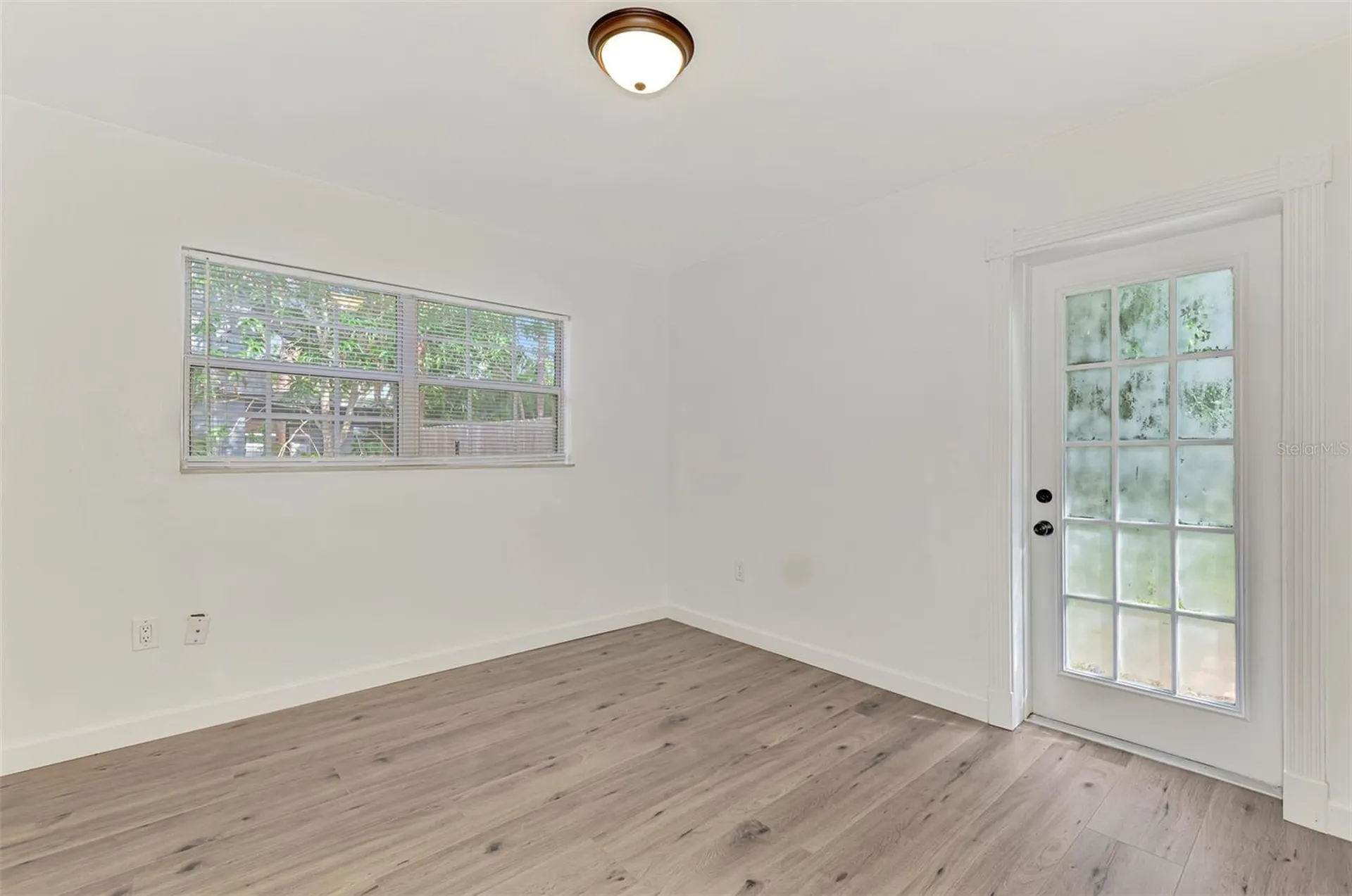 2136 Brueckner Drive Sarasota FL 34231