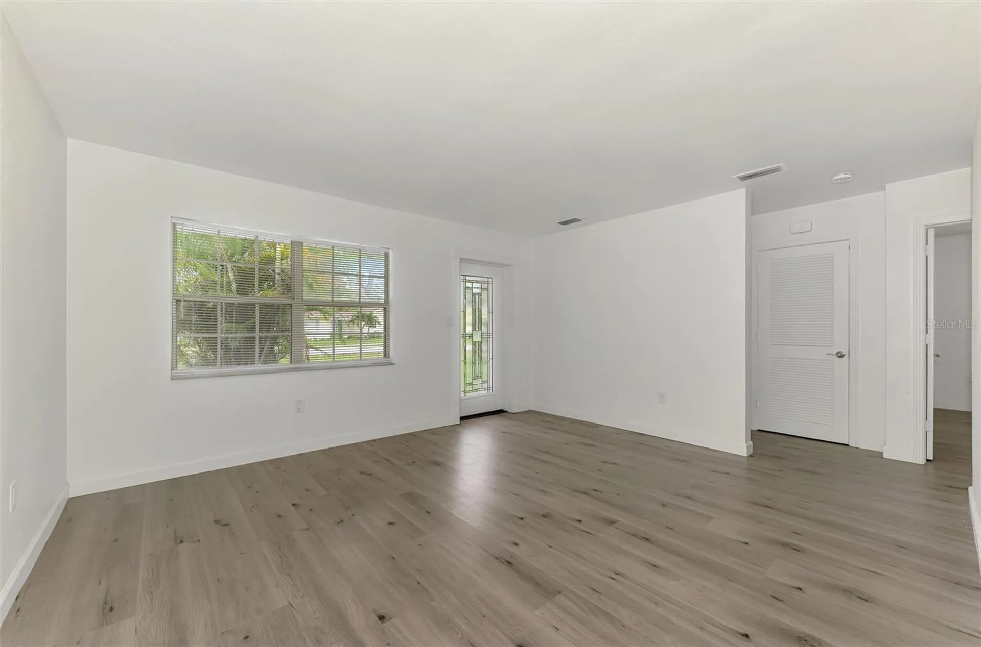 2136 Brueckner Drive Sarasota FL 34231