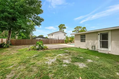 2136 Brueckner Drive Sarasota FL 34231